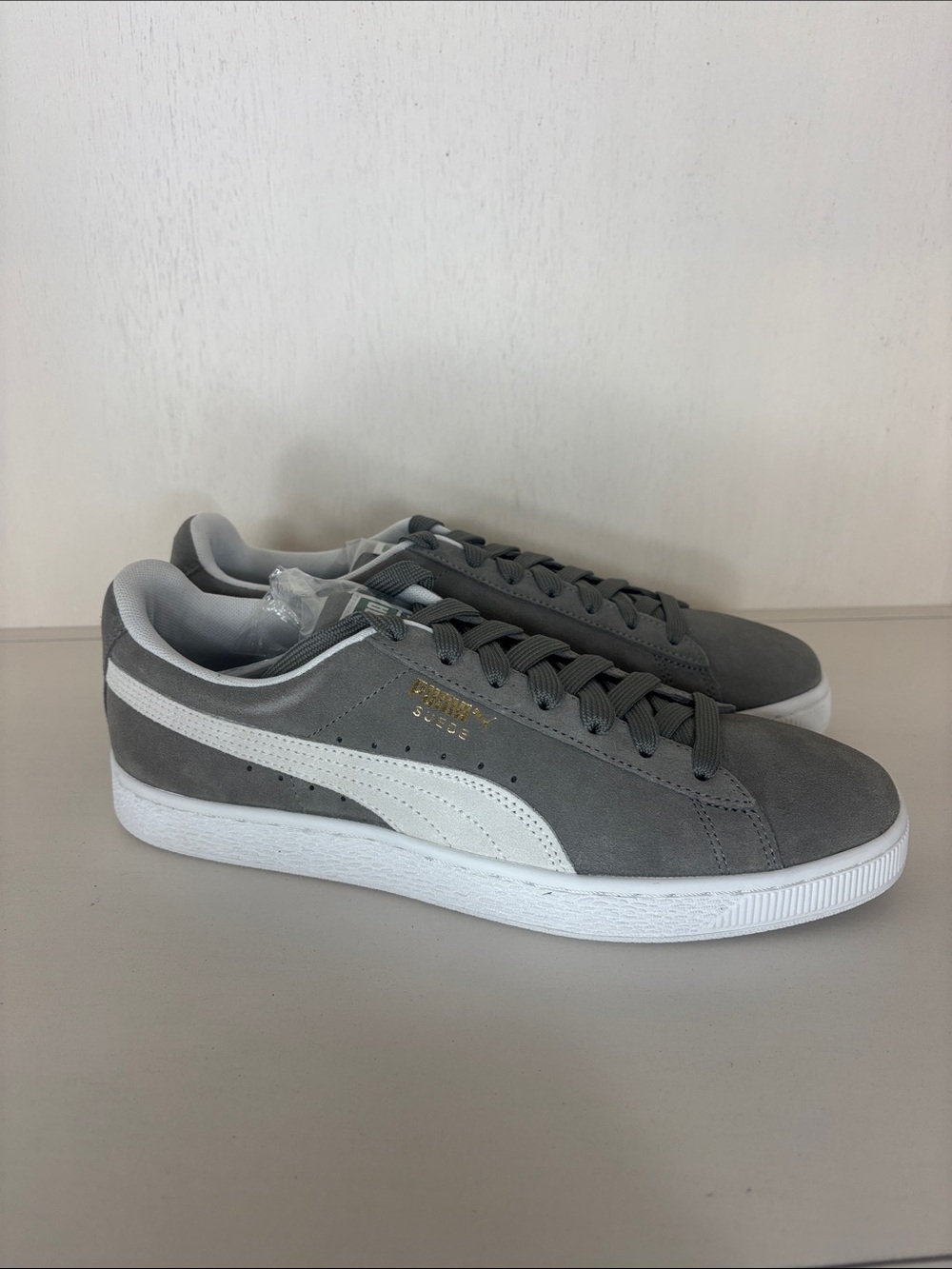 PUMA Suede Classic Sneaker SZ 10 NEW